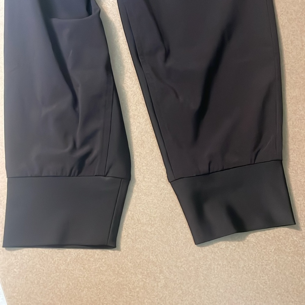 Athleta Women’s 8 Joggers-Black - Picture 4 of 8